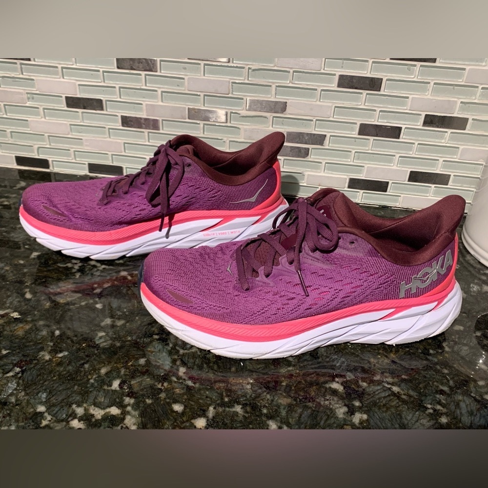 Women’s sz 7 Hoka Running Shoes